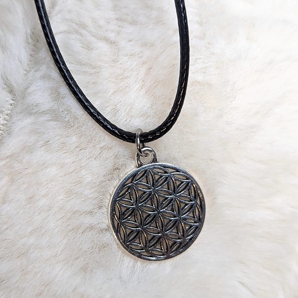 Flower of Life Charm Necklace - Picture 2 of 3